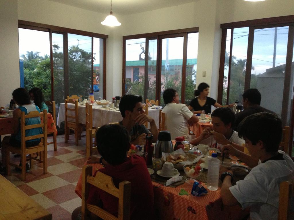 Hotel Sula Sula Puerto Villamil Bagian luar foto