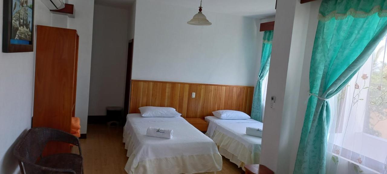 Hotel Sula Sula Puerto Villamil Bagian luar foto