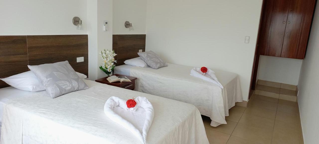 Hotel Sula Sula Puerto Villamil Bagian luar foto