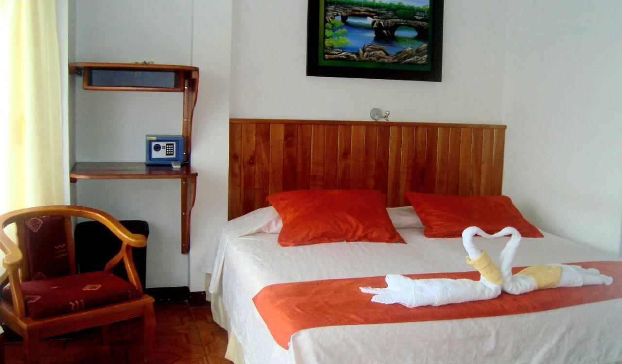 Hotel Sula Sula Puerto Villamil Bagian luar foto